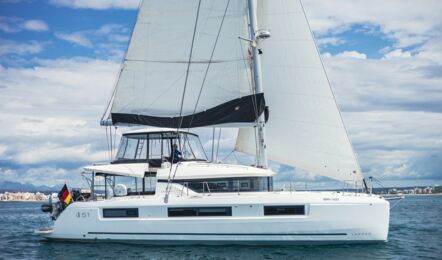 Lagoon-51-aussenaufnahme-07