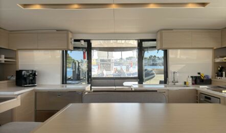 Lagoon-51-innenaufnahme-02