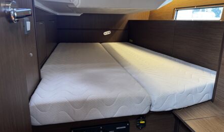 Oceanis-40-1-innenaufnahme-06