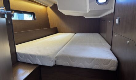 Oceanis-40-1-innenaufnahme-05