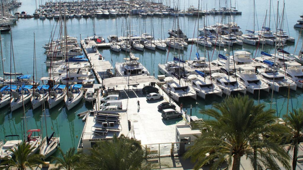 Marina Naviera Balear