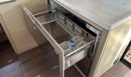 Lagoon-51-innenaufnahme-28