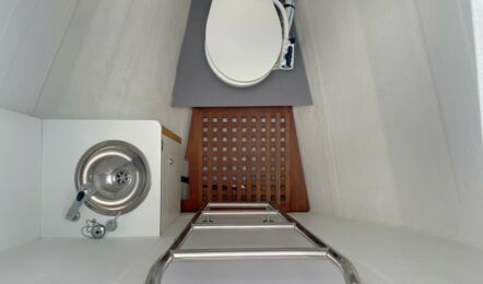 Lagoon-51-innenaufnahme-29