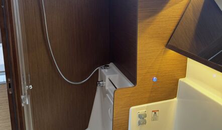 Oceanis-40-1-innenaufnahme-11