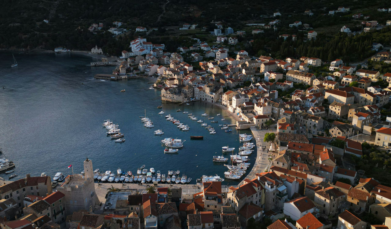 Day 3: Komiža to Vis Town