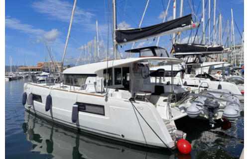 Lagoon 40 Sunrise