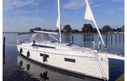 Oceanis 34.1 Liam