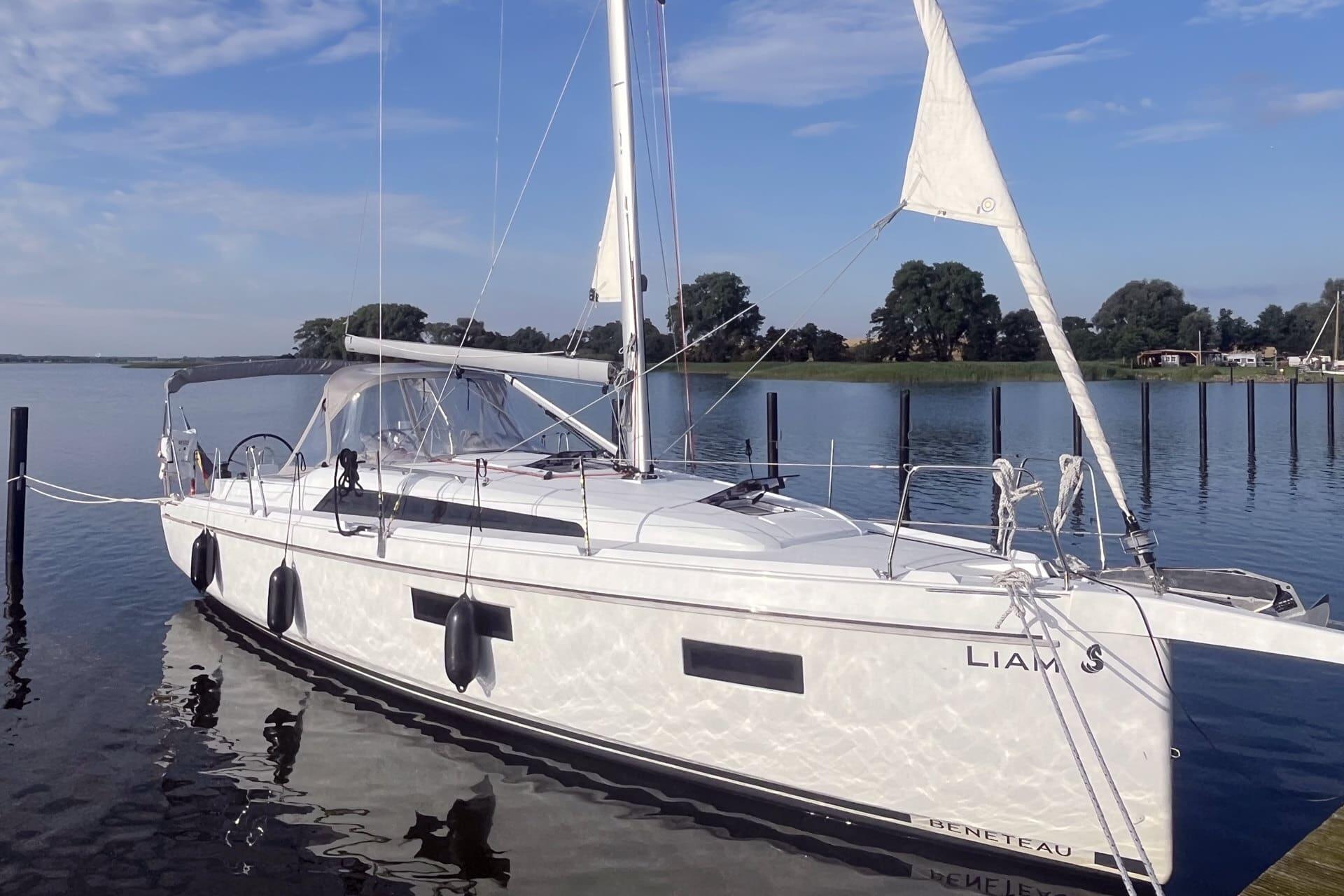 Oceanis 34.1 Liam