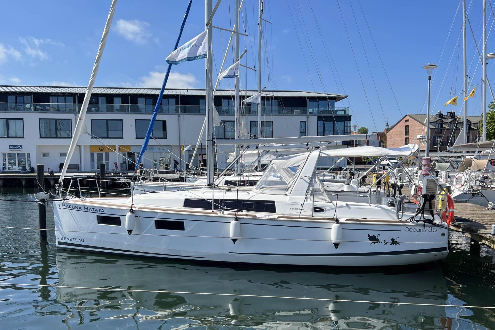 Oceanis 35.1 Hakuna Matata