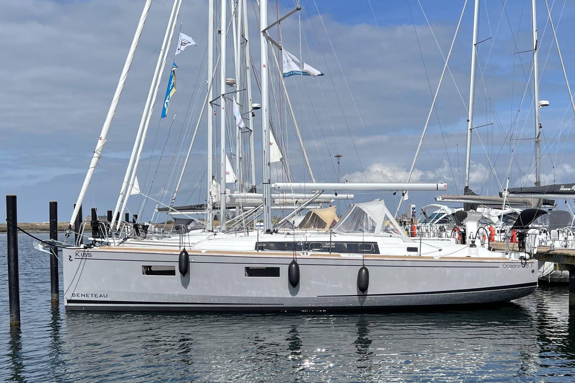 Oceanis 38.1 Kiss