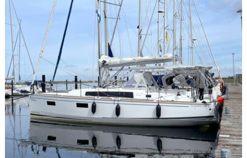 Oceanis 38.1 Neela