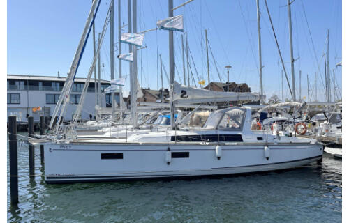 Oceanis 38.1 Piet