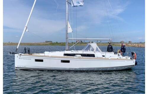Oceanis 38.1 Whitehaven