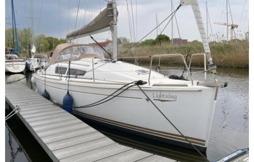 Sun Odyssey 30i Lightning