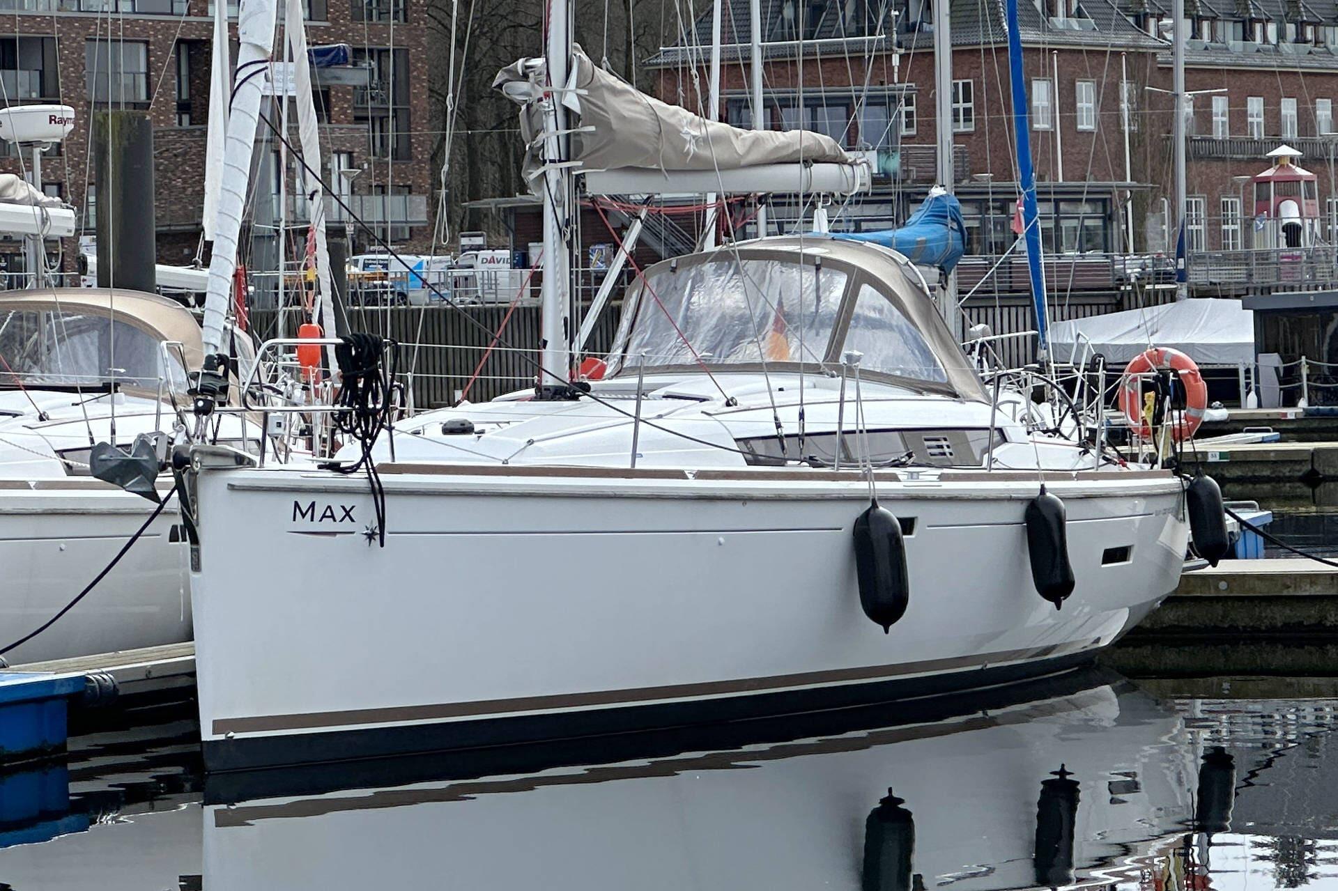 Sun Odyssey 389 Max